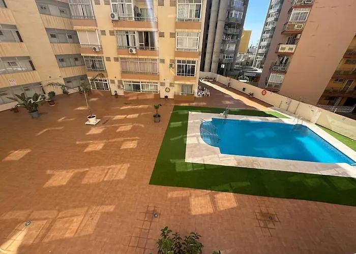 Estudio Pastora 아파트 토레몰리노스